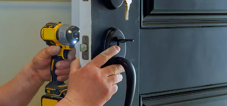 Locksmith Emergency Service Corcoran